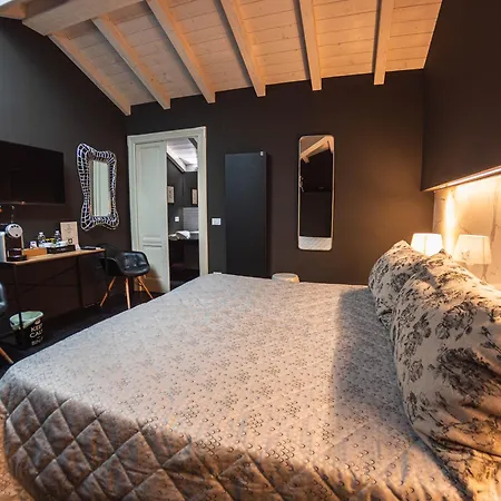 Bed & Breakfast Palazzo Gozzi Bed & Beauty *