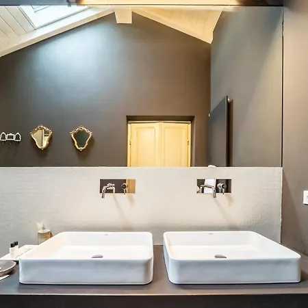 Palazzo Gozzi Bed & Beauty B&B